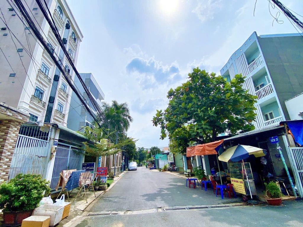 Cần bán gấp Đất Thổ Cư mặt đường 160 phường Tăng Nhơn Phú A Q9…200m2,…  giá chỉ 12 tỷ .