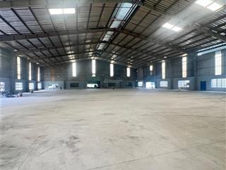 Cho thuê xưởng 2500m2. khu công nghiệp. xuyên á đức hòa. long an