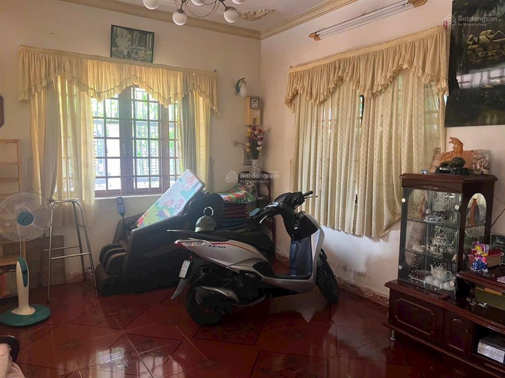 Chủ cần tiền giải quyết công việc bán nhanh biệt thự tâm huyết 210m2 góc hai mặt tiền quận 9