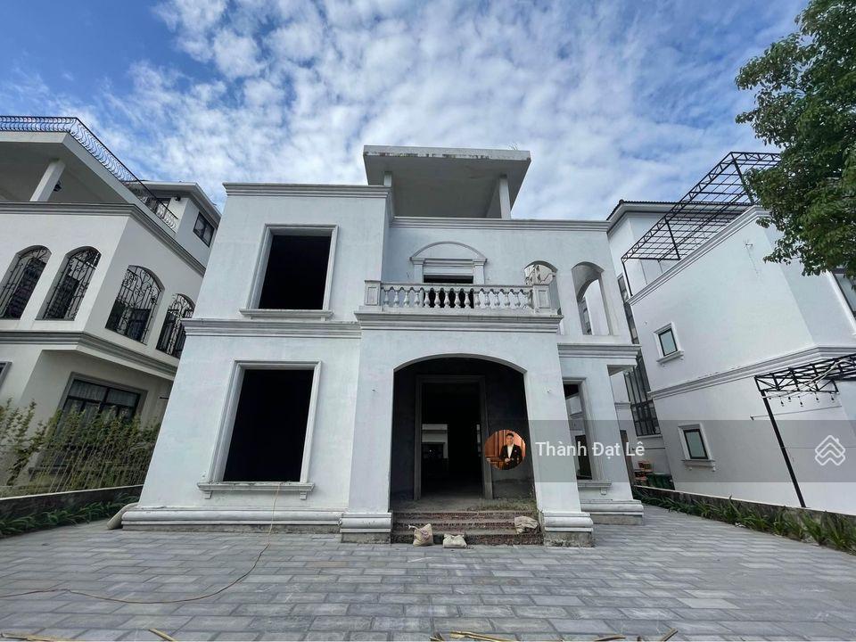 Chính chủ bán căn biệt thự đơn lập 3,5 tầng 336m2 đồi beverly hills đức dương, bãi cháy tp hạ long