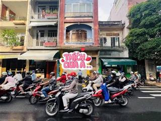Mặt tiền k doanh, giáp p nhuận, sát , vòng x p v đồng doanh thu 45tr/1 th * 85m2*3 tầng * hơn 13 tý