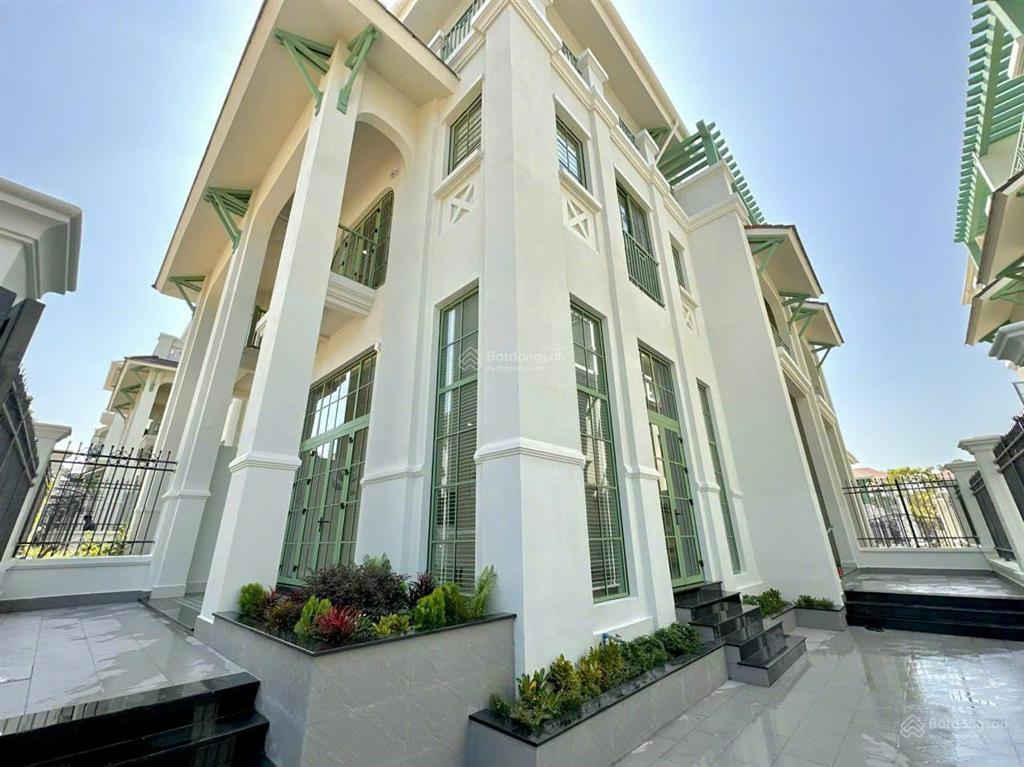 Bán lỗ sâu căn song lập 250m2 full nội thất  gần biển  trực diện cv  từ 16 tỷ bao thuế phí