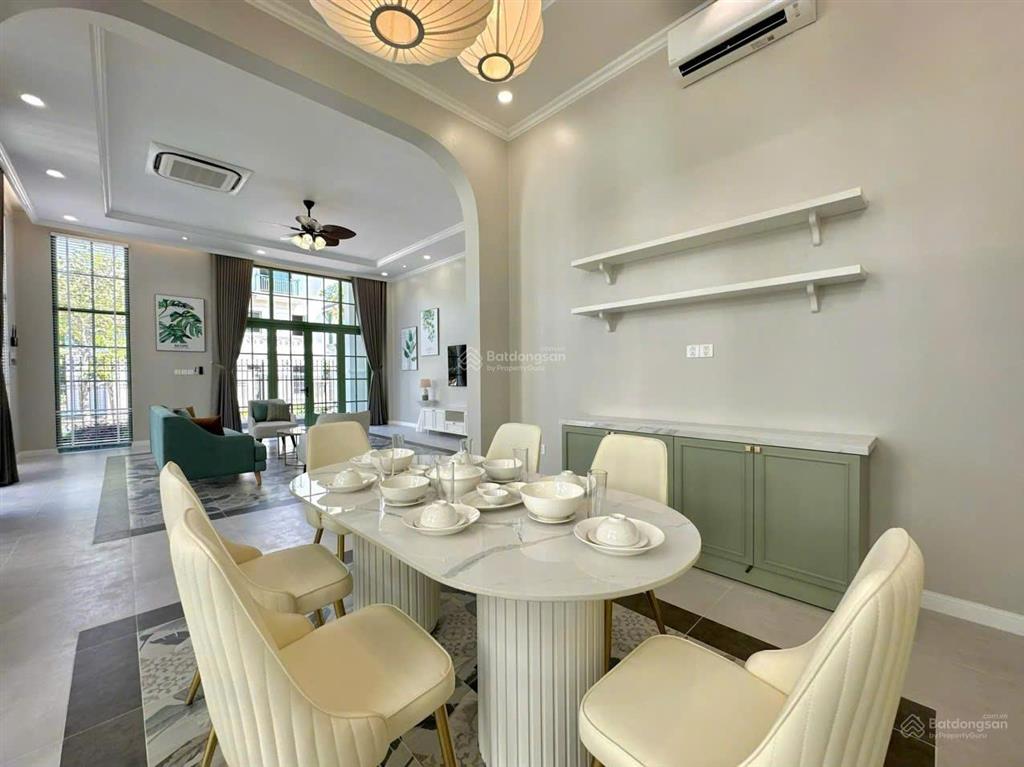 Bán lỗ sâu căn song lập 250m2 full nội thất  gần biển  trực diện cv  từ 16 tỷ bao thuế phí