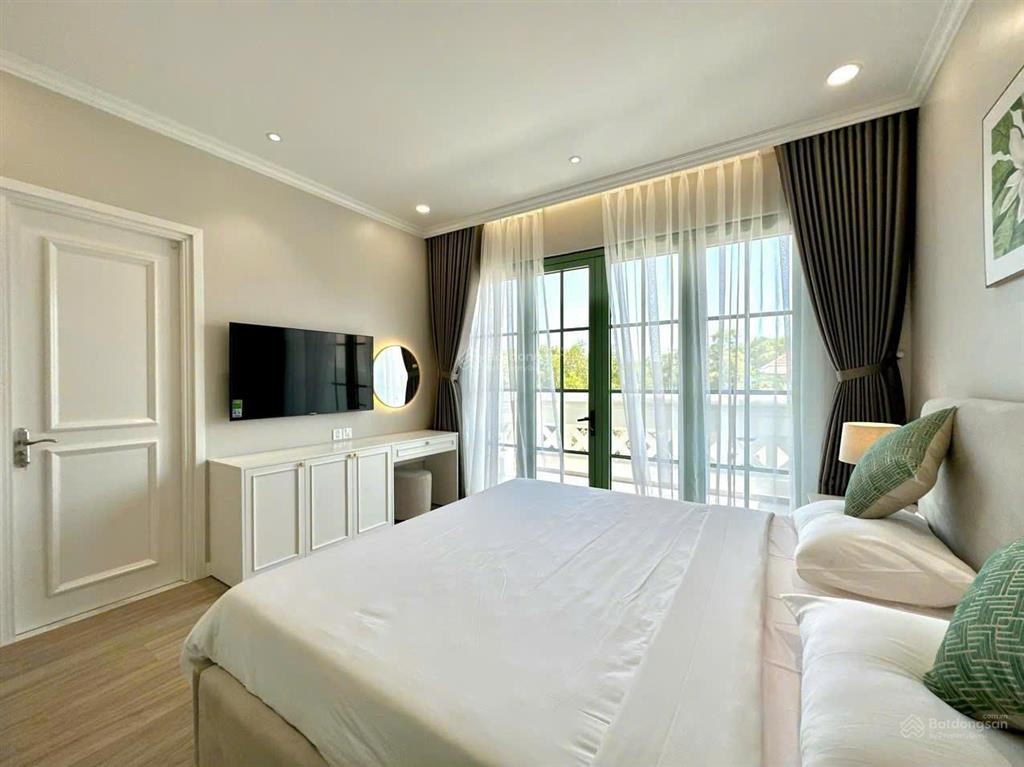 Bán lỗ sâu căn song lập 250m2 full nội thất  gần biển  trực diện cv  từ 16 tỷ bao thuế phí