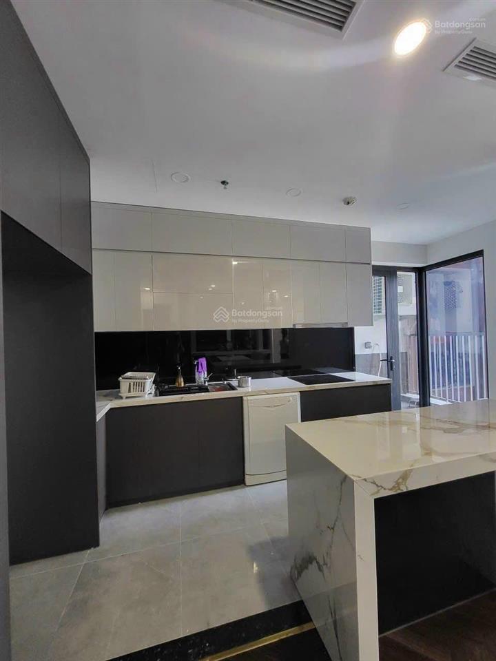 Cho thuê căn hộ brg diamond 108m2, 3 ngủ, 2 wc full đồ giá 27tr/th 0915 351 ***