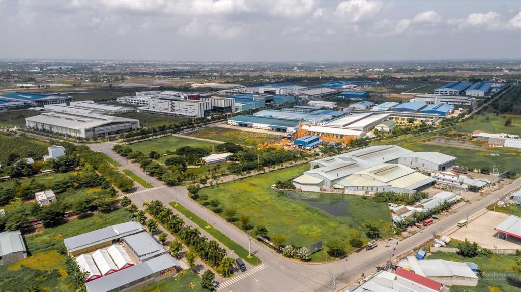 Cho thuê 1ha đất dịch vụ tại kcn hòa bình vị trí đẹp ngay đầu kcn