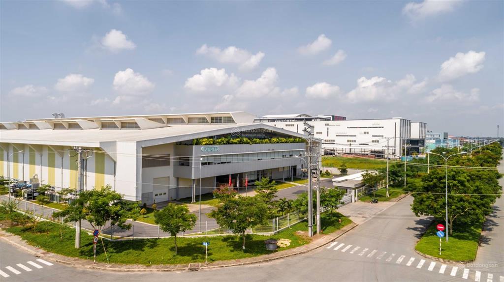 Cho thuê 1ha đất dịch vụ tại kcn hòa bình vị trí đẹp ngay đầu kcn