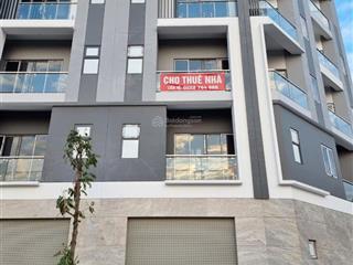 Cho thuê nhà liền kề 5 tầng, 327m2 sàn, vị trí góc ngã 3 đường thuận tiện kinh doanh