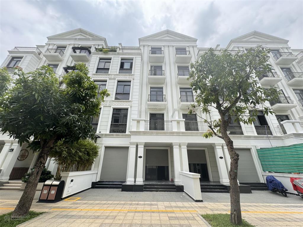 Bán nhà phố 126m2  glory  giá bán top 1 toàn khu vinhomes grand park tháng 12/2025