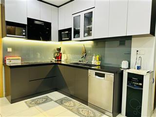 Cho thuê căn hộ 2pn 71m2 đầy đủ nội thất khu emerald dự án celadon city. nhận nhà ngay