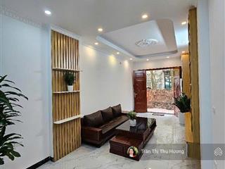 Bán nhà phố trạm, cổ linh, nhà xây mới đẹp, ô tô gần, full nội thất, diện tích 45 m2, giá 6.65 tỷ