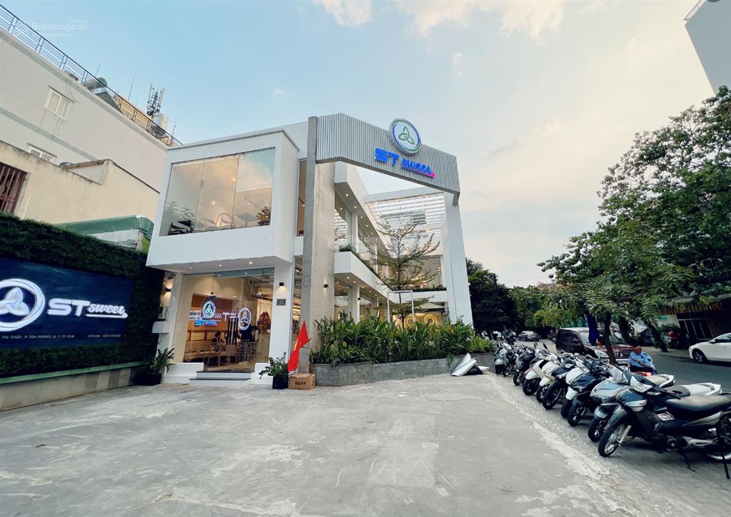 Cho thuê góc 2 mặt tiền số 573 nguyễn thị thập, quận 7, dt 11.4x25m, 1 trệt 3 lầu, dtsd 1.140m2