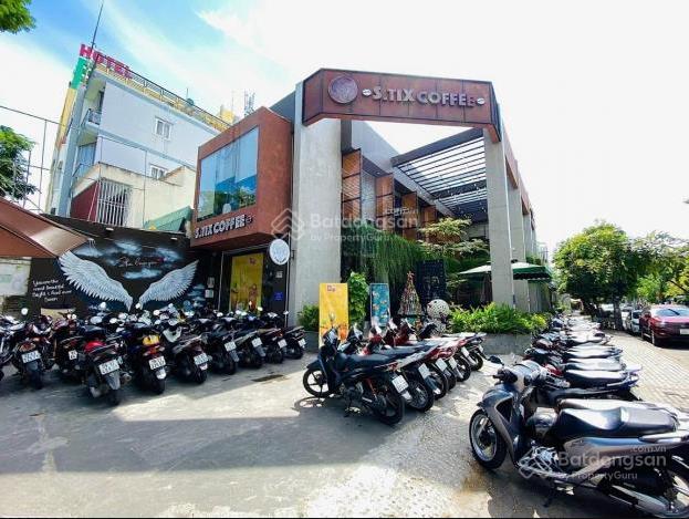 Cho thuê góc 2 mặt tiền số 573 nguyễn thị thập, quận 7, dt 11.4x25m, 1 trệt 3 lầu, dtsd 1.140m2
