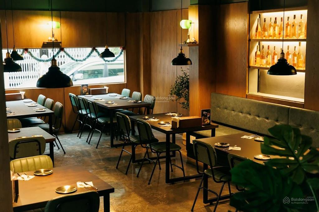 Chính chủ cho thuê  mt đường thảo điền, quận 2. dt 15x30m. trệt 2 lầu