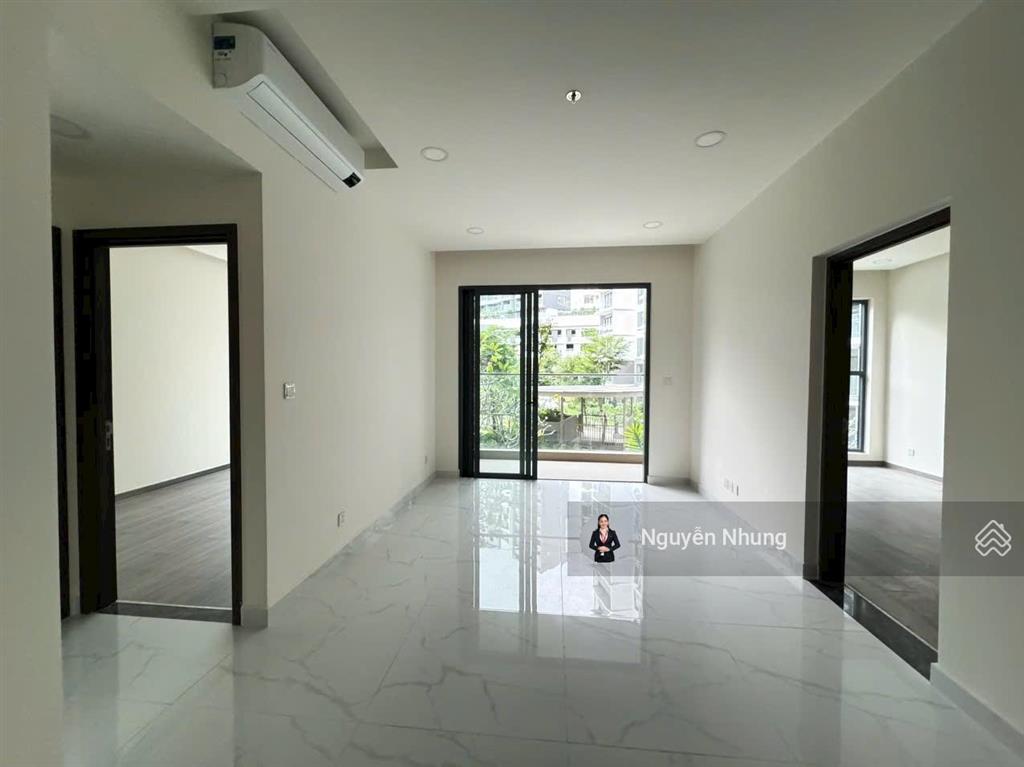 Mua căn hộ 2pn 1 + 2wc bên hông aeon mall tân phú ban công đông nam view thoáng mát