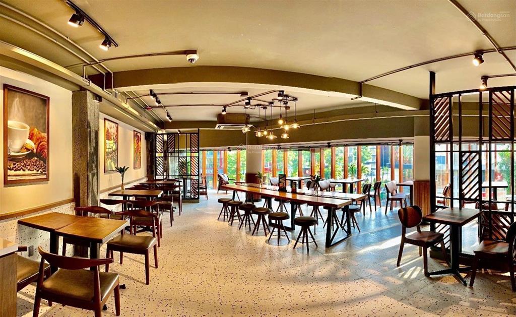 Siêu dòng tiền 250tr/th! góc 2 mặt tiền thương hiệu phan xích long  10x18m  h 5tầng  giá 60 tỷ