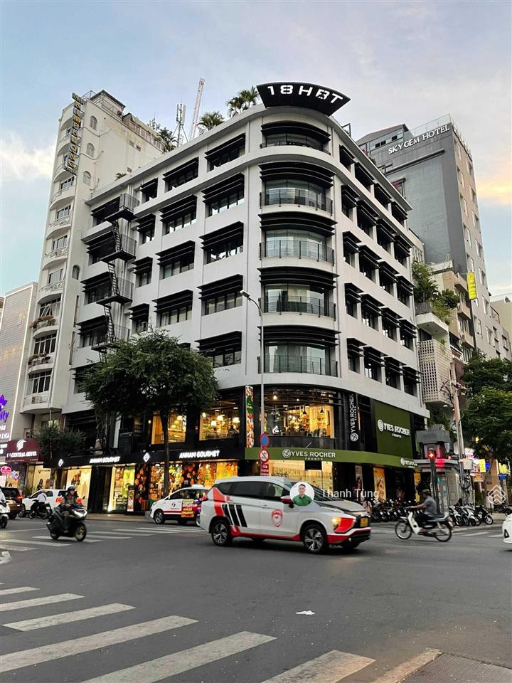 Góc 2mt đinh tiên hoàng, quận 1  14.2x30m 2 tầng  hđt 250 triệu  gpxd 2 hầm 9 tầng  giá 95 tỷ