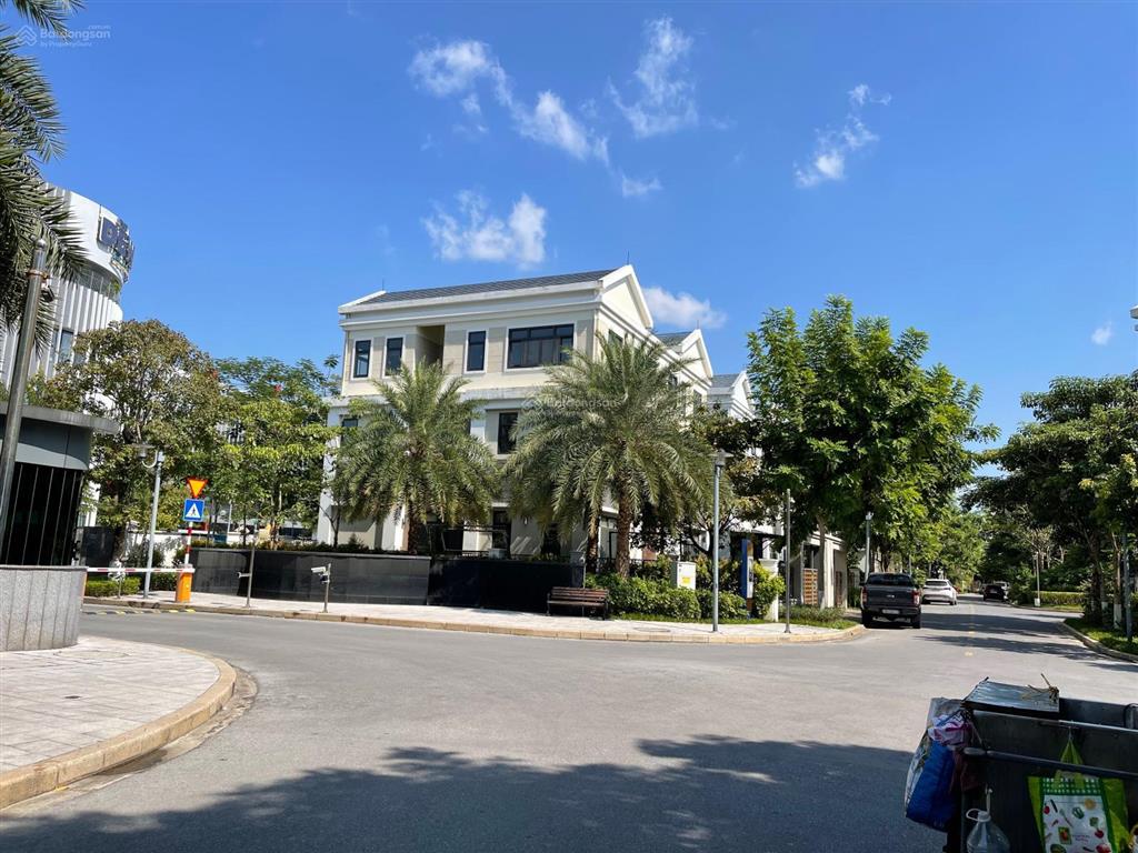 Hạ 40 tỷ. bán gấp biệt thự đơn lập đẹp nhất starlake tây hồ tây, 320m2 lô góc, view siêu đẳng cấp