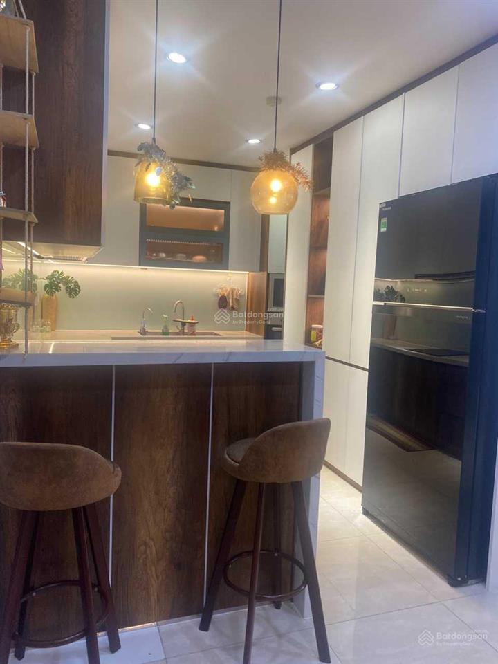 Cho thuê căn hộ quận 2, căn 88m2, 3 phòng ngủ, 2wc, full nội thất giá 15tr/th.  0938 489 ***
