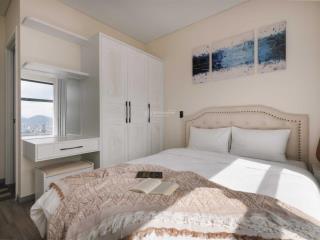 Cho thuê căn hộ 1  2  3 phòng ngủ tại cc monarchy đà nẵng. giá cho thuê từ 9tr/tháng