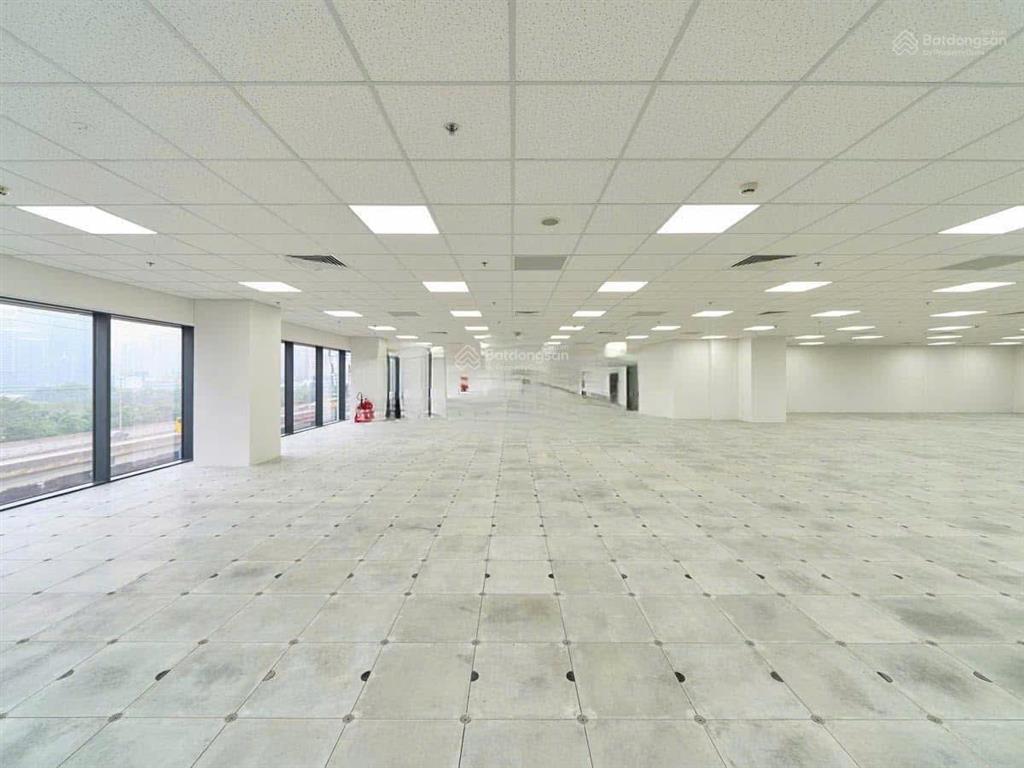 Bql charmvit tower 117 trần duy hưng, cho thuê 550m2. giá thuê 450.000k/m2/th