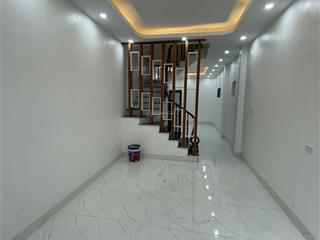 Bán nhà cạnh bể bơi đa sỹ hà đông diện tích 40m2 xây 4 tầng 5 phòng ngủ, ô tô cách 30m. giá 5,8 tỷ