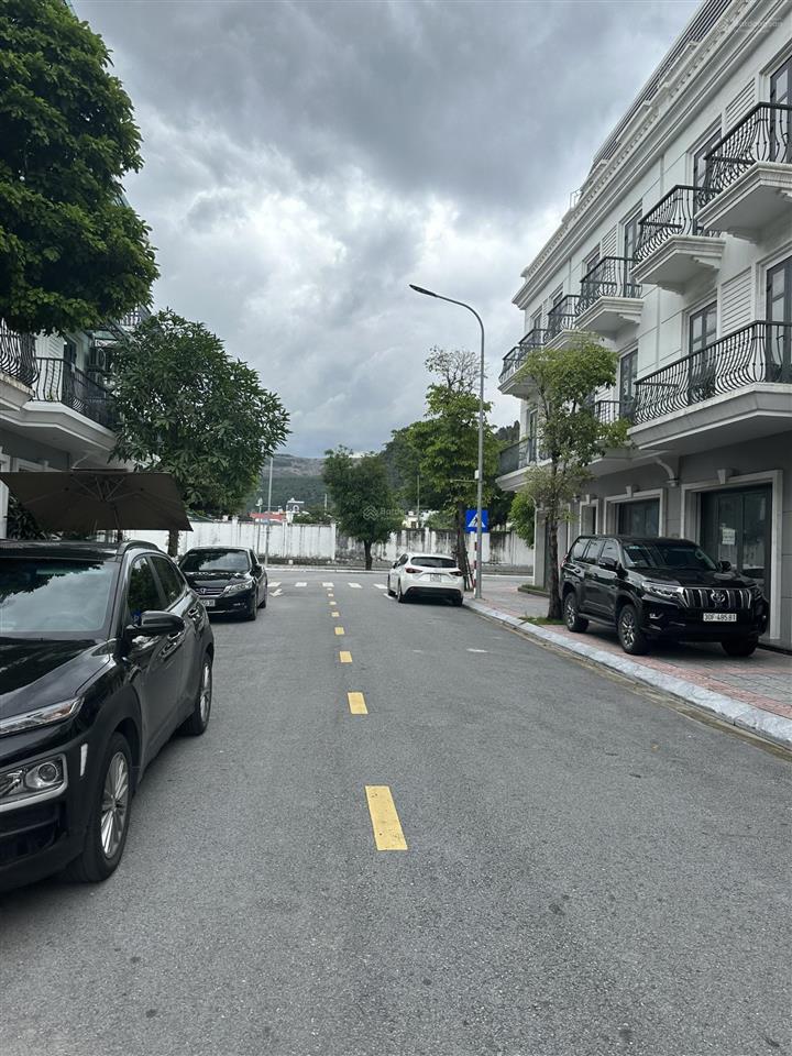 Chính chủ bán cắt lỗ liền kề 75m2 trục thông biển vinhomes cẩm phả giá rẻ