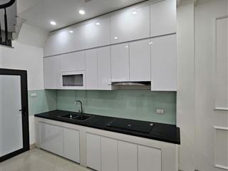 Thượng thanh  ngay chợ thượng cát cho thuê nhà mới tinh đầy đủ đồ 30m2x4t, 3 ngủ,  8tr/ tháng