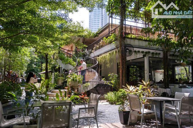 Mặt Tiền 2 Tầng Kinh Doanh Phố Biển- Bà Huyện Thanh Quan- 420m2 - Ngang 10m- Giá : 34 Tỷ 8