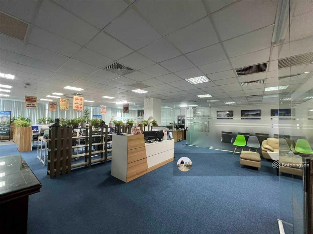 Sang nhượng văn phòng central field 219 trung kính 100m2  200m2  300m2 sẵn nội thất vào được luôn