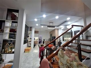 Bán nhà đẹp 3 tầng  mt tự do  90m2 ngang 5m  giá 9.2 tỷ tl