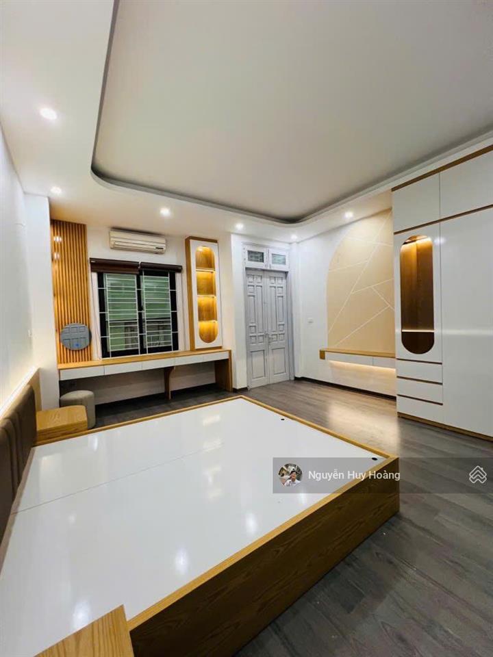 Giá rẻ bất ngờ. chủ cần tiền bán gấp căn nhà tại yên vĩnh, hoài đức 33m2x5t, 15m ra phố, giá 4.x tỷ