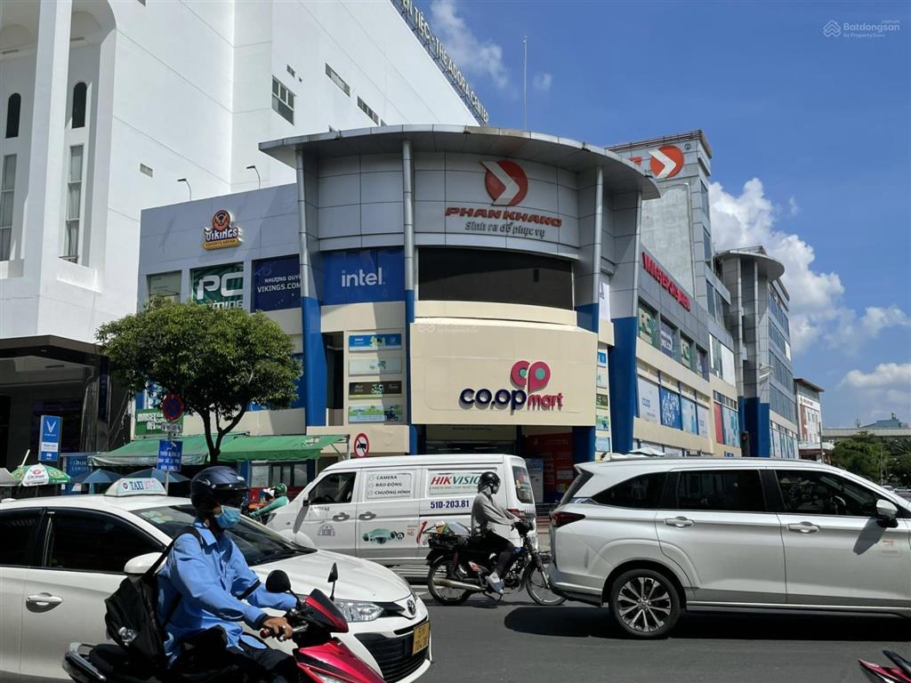 Cho thuê nhà mặt tiền nguyễn đình chiểu, phường 1, quận 3. dt 12x30m. 1 trệt 2 lầu. dtsd 1.200m2