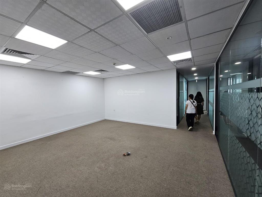 Cho thuê nhà mặt tiền nguyễn đình chiểu, phường 1, quận 3. dt 12x30m. 1 trệt 2 lầu. dtsd 1.200m2