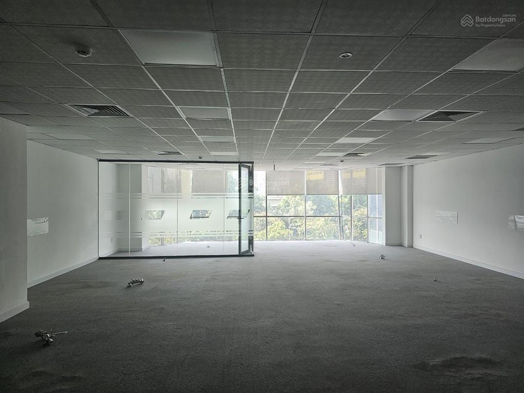 Cho thuê nhà mặt tiền nguyễn đình chiểu, phường 1, quận 3. dt 12x30m. 1 trệt 2 lầu. dtsd 1.200m2