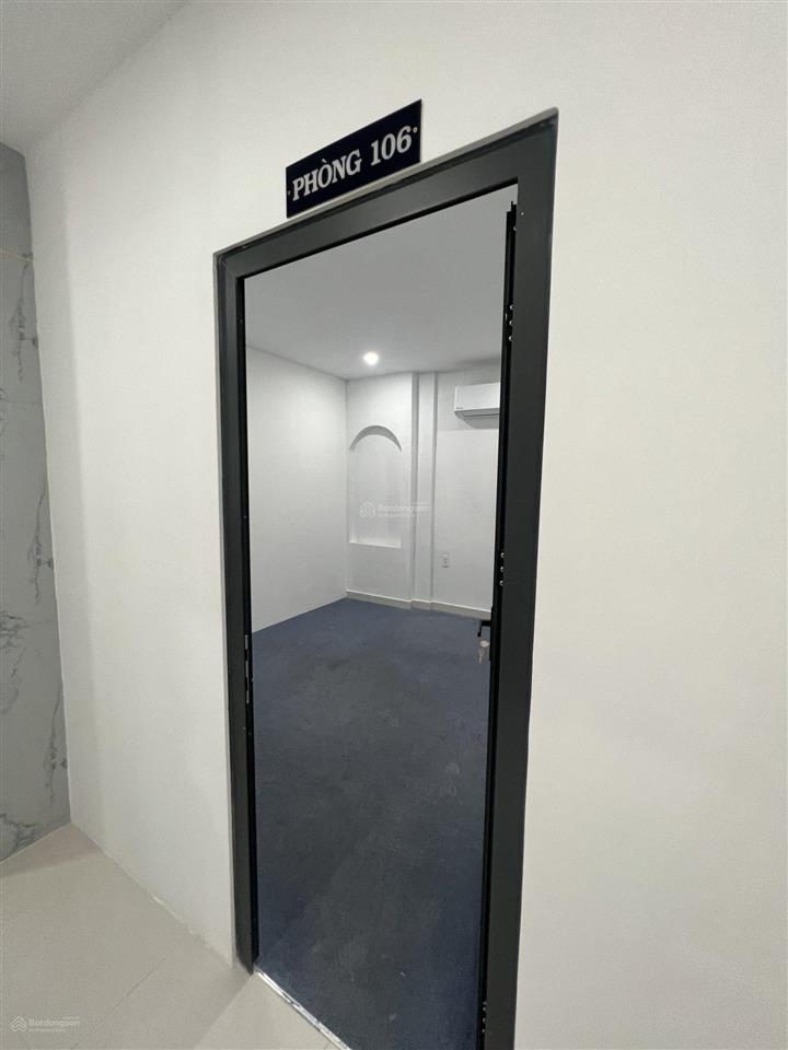 Cho thuê nhà mặt tiền thái văn lung, quận 1. dt 8x30m. 1 trệt 2 lầu. dtsd 380m2