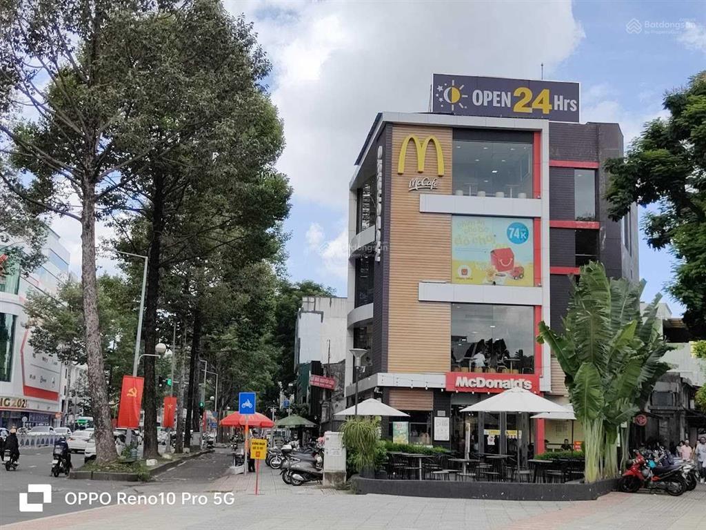 Góc "mũi tàu" 22a trần hưng đạo, phạm ngũ lão, q1. dt 13x20m t 3 lầu. dtsd 1.000m²