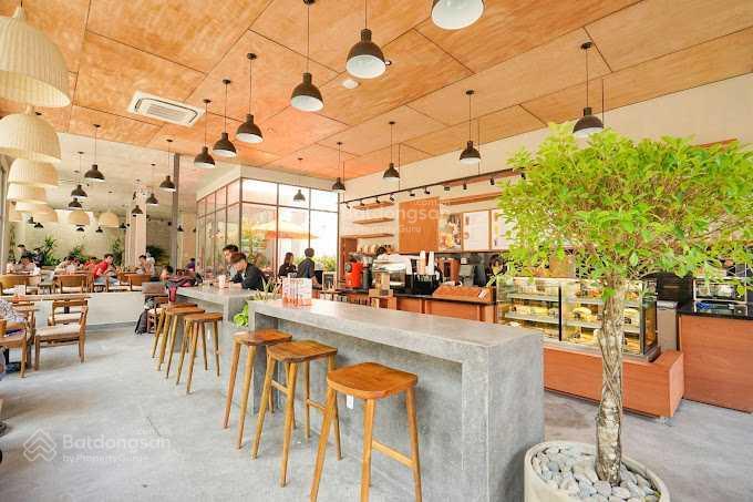 Cho thuê góc 2mt 184 nguyễn xí, phường 26, quận bình thạnh. dt 11x34m. trệt. dt 374m2