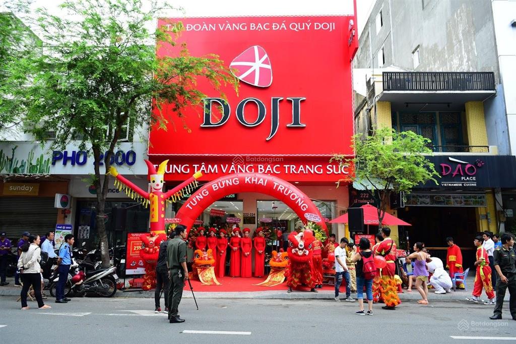 Cho thuê nhà mặt tiền đường lê thánh tôn, phường bến thành, quận 1. diện tích 8x20m