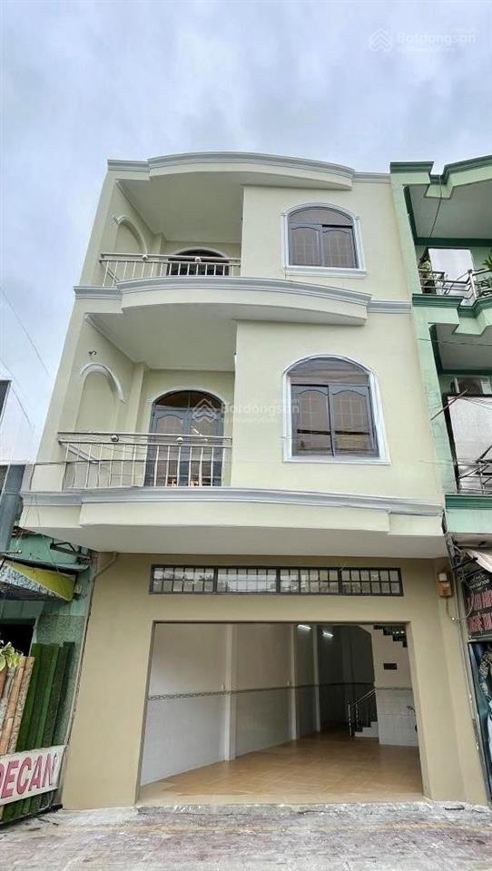 Bán nhà mặt tiền hà huy giáp. 3 căn liền kề nhau, tổng chiều ngang 15,5m, tổng diện tích đất 208m2