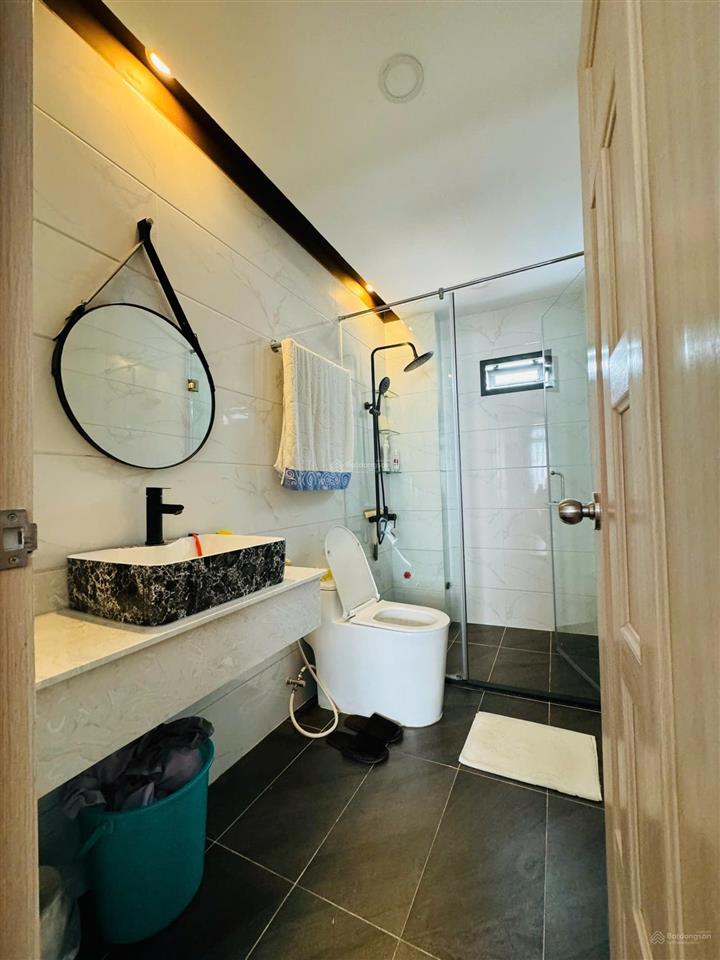 Bán nhà mới đường tô hiến thành. 4m x 11m. 5 tầng tặng full nội thất. giá 8.7 tỷ tl