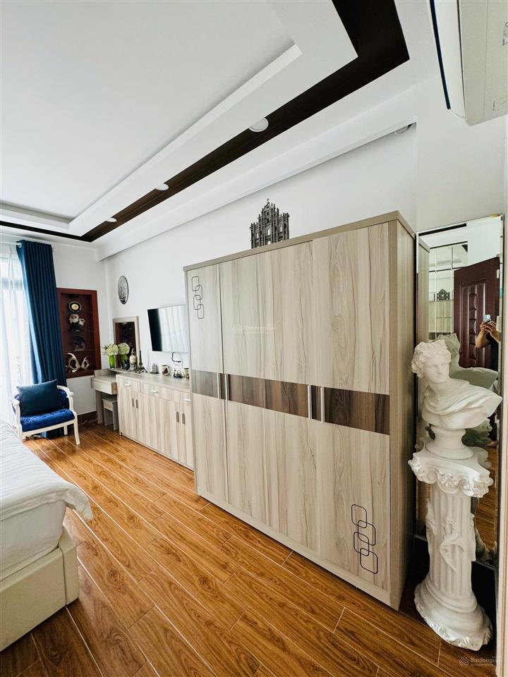 Bán nhà mới đường tô hiến thành. 4m x 11m. 5 tầng tặng full nội thất. giá 8.7 tỷ tl