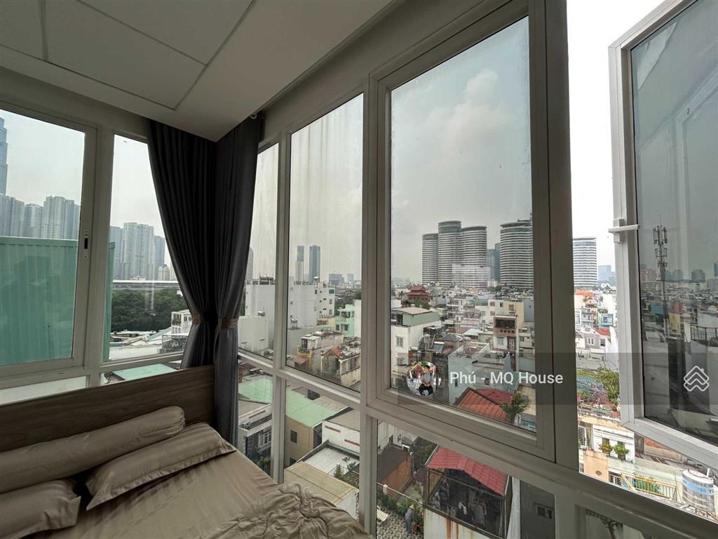 Ch 2pn balcony full nt ngay ngô tất tố view landmark gần cầu thị nghè q1