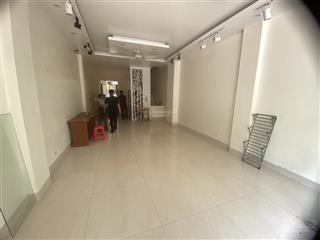 Cho thuê nhà riêng 6 tầng thang máy phố trạm, long biên, 60m2 giá 23 triệu/tháng.  0967 873 ***