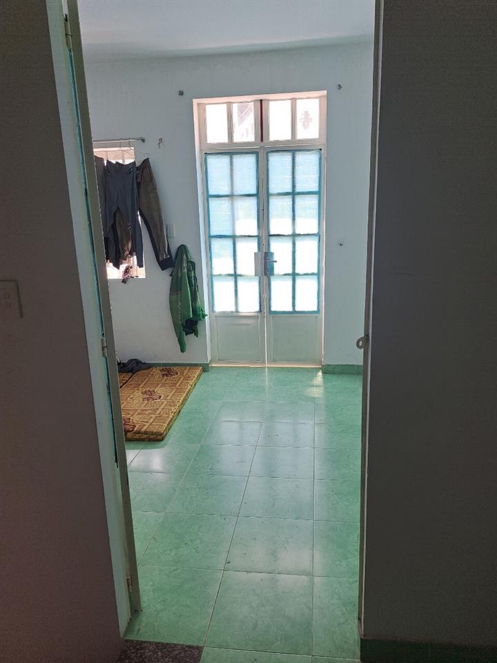 Nhà mặt tiền Gò Vấp đường số 6 ngang 4m dài 11m SHCN 44m2 trệt lầu HC đủ
