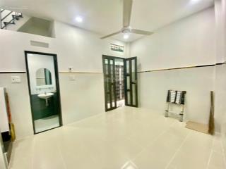 Bán nhà mới 2 tầng hoàng hoa thám, p5, dtsd 40m2, 2.5 tỷ tl