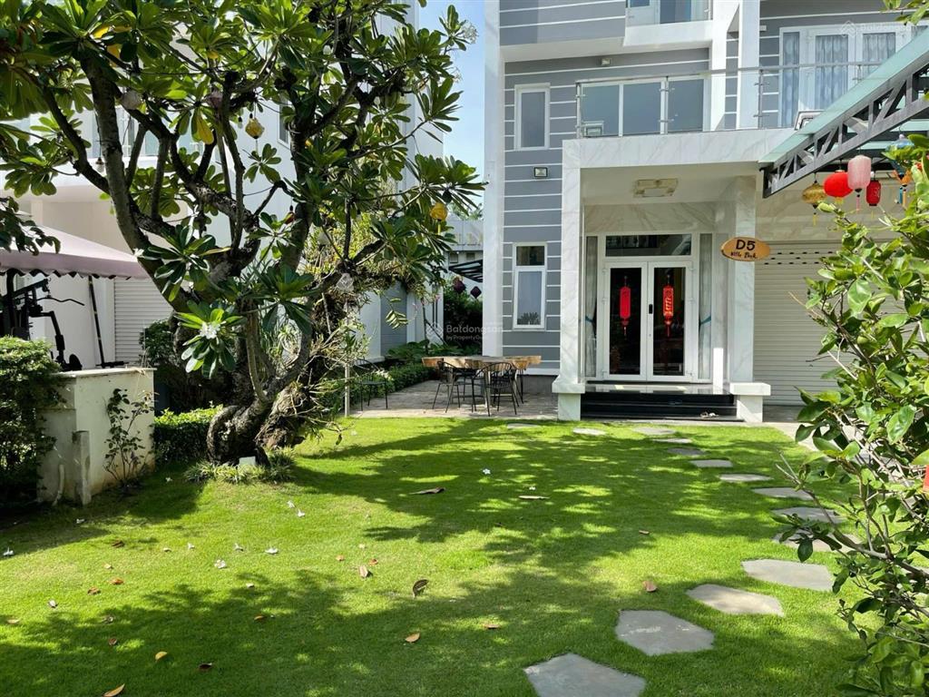 Villa park đơn lập dt đất 300m2 dt sàn 450m2. nhà full nội thất gỗ như hình sổ hồng sẵn giá 35 tỷ