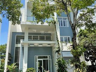 Bán tiền bán gấp biệt thự villa park, q9, 323m2x3 tầng, mặt đường 4 làn xe, nội thất cao cấp