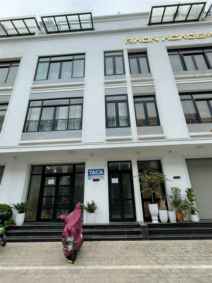 Cho thuê nhà vinhome gardenia hàm nghi, nguyễn cơ thạch, mỹ đình. dt 93m2, mt 6m nhà đẹp. 50tr