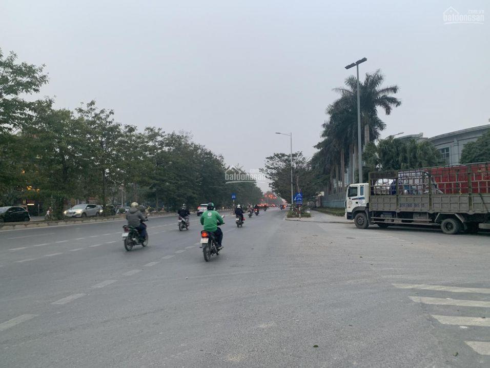 - Chính chủ bán 2 lô góc siêu đẹp mặt đường trục chính đô thị Mê Linh rộng 100m, hè mỗi bên rộng 15m. đấu giá Tam Đồng